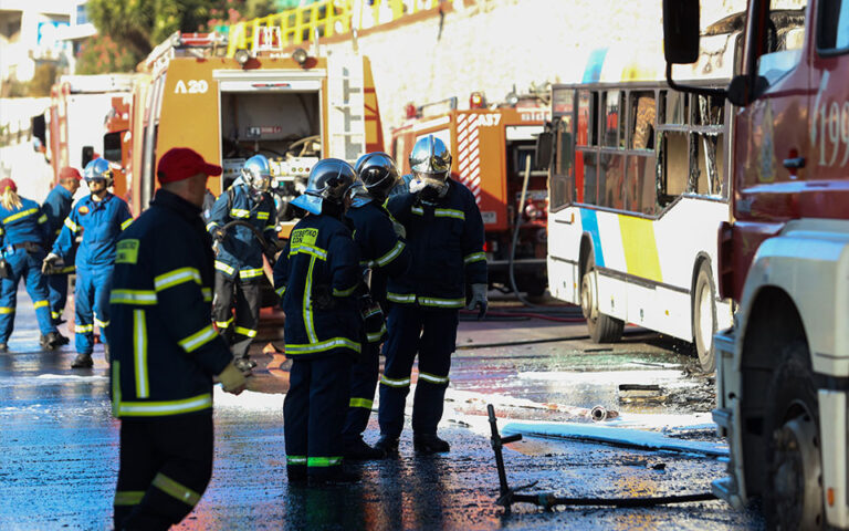 Φωτιά σε λεωφορείο που εκτελούσε το δρομολόγιο Ζωγράφου-Γαλάτσι
