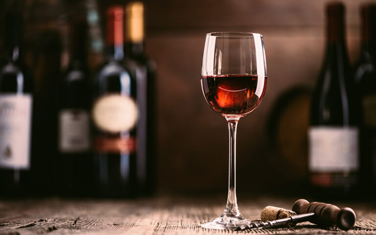 18+1 τρόποι για να πίνουμε σωστά κρασί