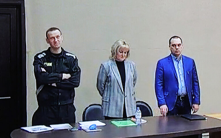 Σε επιπλέον 9 χρόνια φυλακή καταδικάστηκε ο Ναβάλνι