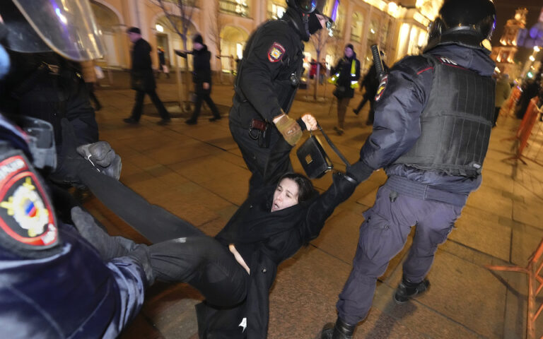 Ρωσία – αντιπολεμικές διαδηλώσεις: Πάνω από 13.000 συλλήψεις σε 150 πόλεις (χάρτης)