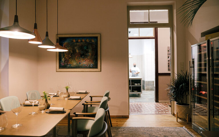 Soil: Το νέο fine dining εστιατόριο της Αθήνας με eco-friendly διάθεση