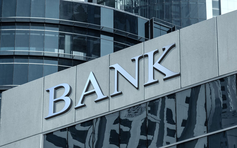 Οι τράπεζες «παγώνουν» τις εκδόσεις νέων ομολόγων