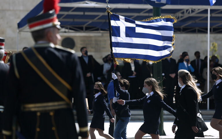 25η Μαρτίου: Ολοκληρώθηκε η μαθητική παρέλαση στην Αθήνα