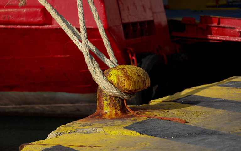 Δένουν κάβους τα πλοία την 1η Μαΐου – 24ωρη απεργία της ΠΝΟ για την εργατική Πρωτομαγιά