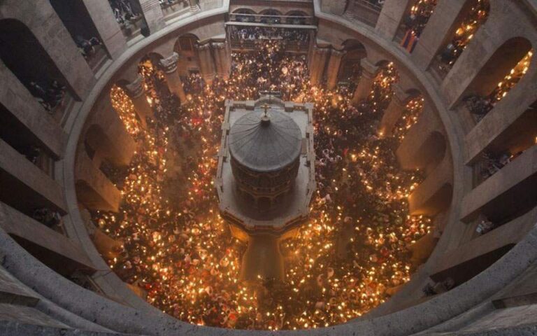 Άγιο Φως: Live εικόνα από τον Πανάγιο Τάφο