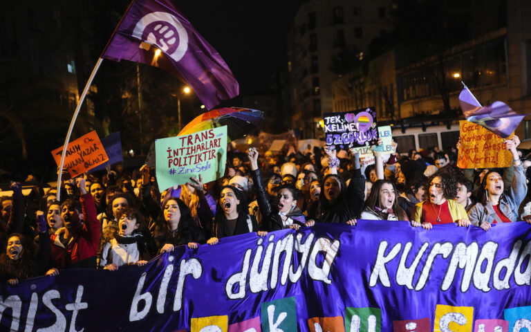Τουρκία: Οργανώσεις γυναικών απειλούνται με διάλυση – Για «πολιτισμικό πόλεμο» κατηγορούν τον Ερντογάν