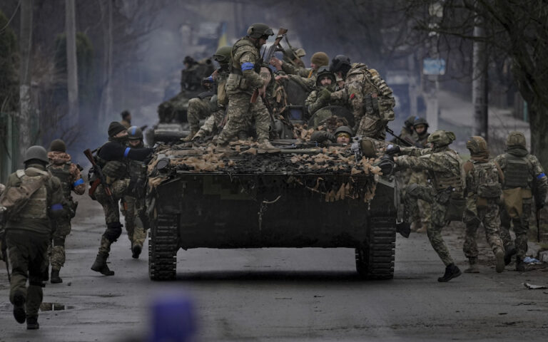 Τόμας Φρίντμαν: Είναι ο πόλεμος στην Ουκρανία ο πρώτος πραγματικά παγκόσμιος πόλεμος;