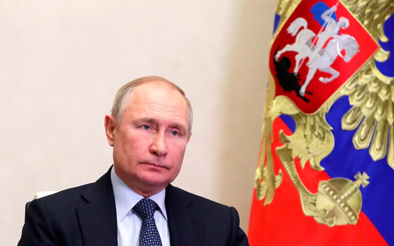 Πούτιν: Τιμητικός τίτλος σε ταξιαρχία που κατηγορείται για σφαγές