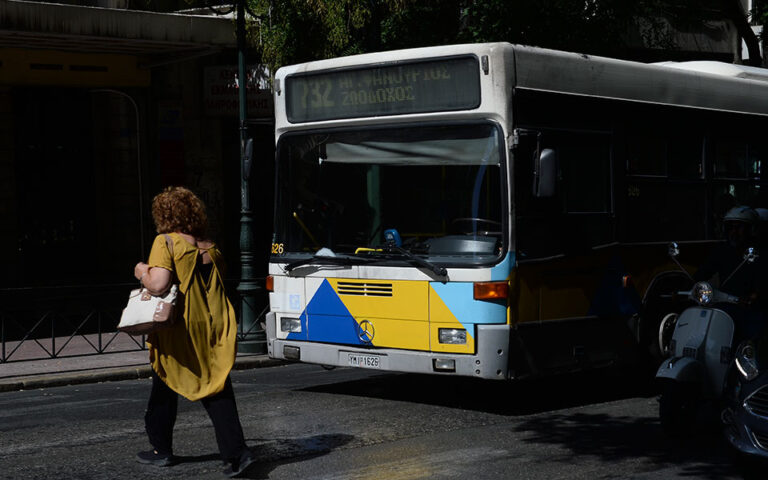 ΓΣΕΕ-ΑΔΕΔΥ: 24ωρη απεργία την Τετάρτη – Στάσεις εργασίας στα λεωφορεία