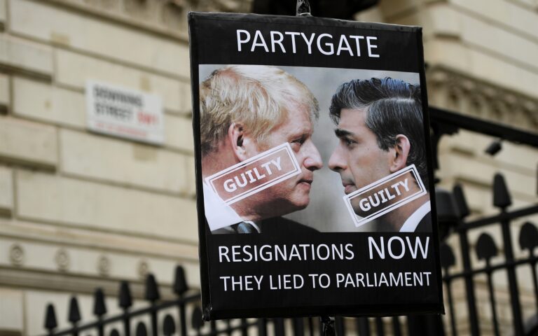 Βρετανία: Δεν παραιτούνται Τζόνσον και Σουνάκ