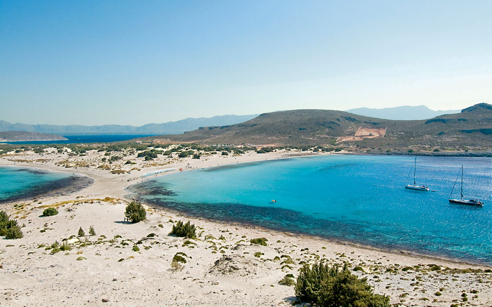 Επτά ελληνικές παραλίες στη λίστα του Guardian με τις 40 καλύτερες στην Ευρώπη-6