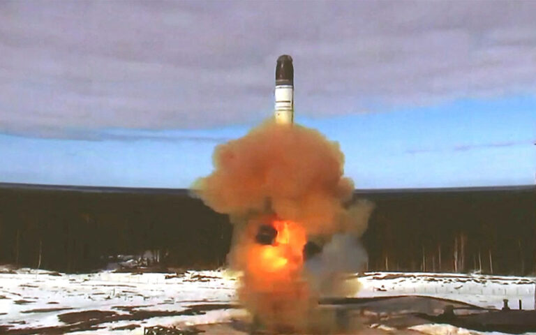 Ρωσία: Δοκιμή νέου διηπειρωτικού πυραύλου – «Δεν υπάρχει ανάλογός του», λέει ο Πούτιν
