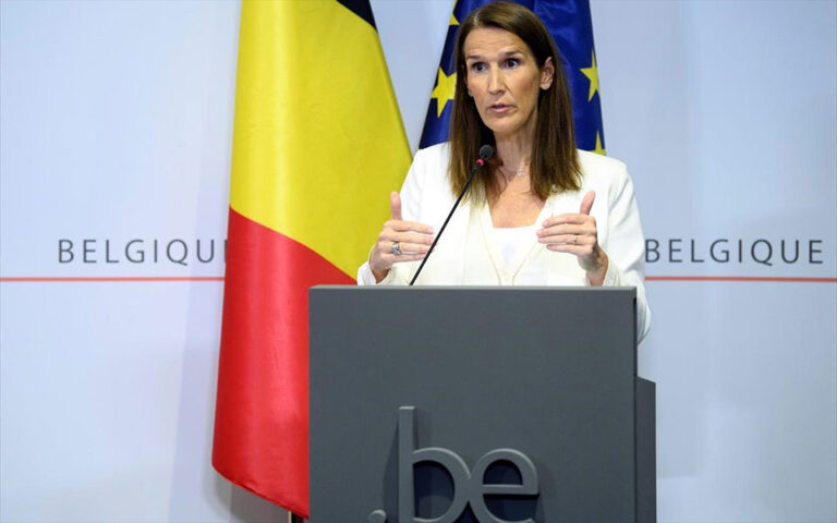 Βέλγιο: Η υπουργός Εξωτερικών αποσύρεται προσωρινά από τα καθήκοντά της