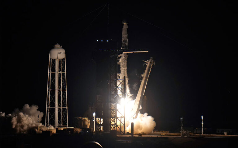 SpaceX: Ξεκίνησε νέα πτήση για τον Διεθνή Διαστημικό Σταθμό
