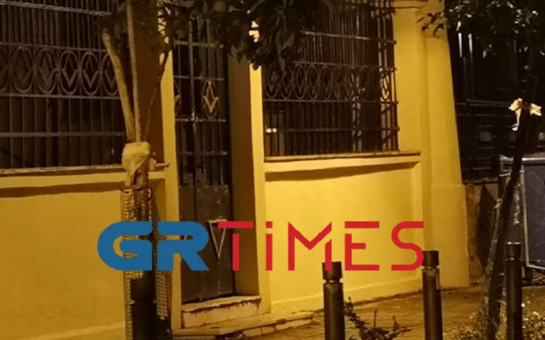 Θεσσαλονίκη: Άνδρας έβγαλε μπαλτά και επιτέθηκε στη μασονική στοά