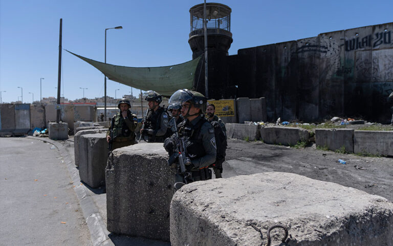 Παλαιστίνιος έπεσε νεκρός από πυρά ισραηλινών δυνάμεων στη Δυτική Όχθη