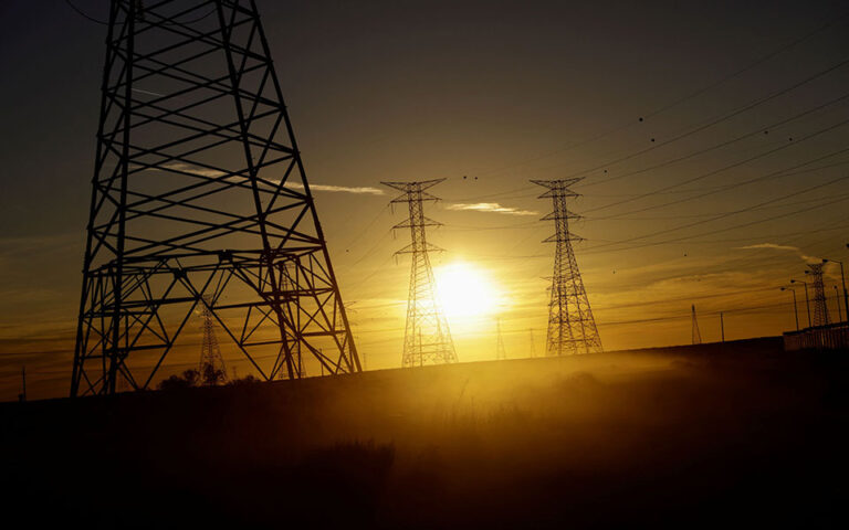 Ηλεκτρικό ρεύμα: Έως 60% το όφελος από τις επιδοτήσεις τον Νοέμβριο – Παραδείγματα λογαριασμών