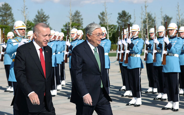 Ερντογάν: Στόχος η αύξηση των εμπορικών συναλλαγών με το Καζακστάν στα 10 δισ. δολάρια