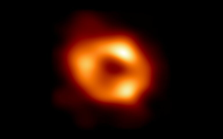 Διάστημα: Μεγάλη μαύρη τρύπα στην καρδιά του γαλαξία μας «φωτογραφήθηκε» για 1η φορά