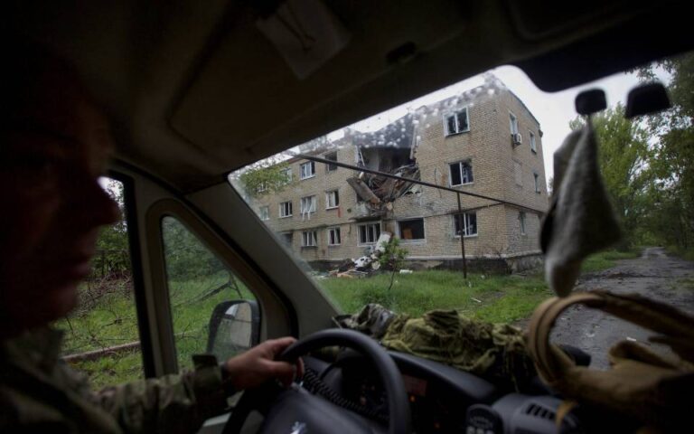 Καναδάς: Ενισχύει τον ουκρανικό στρατό με 20.000 οβίδες πυροβολικού