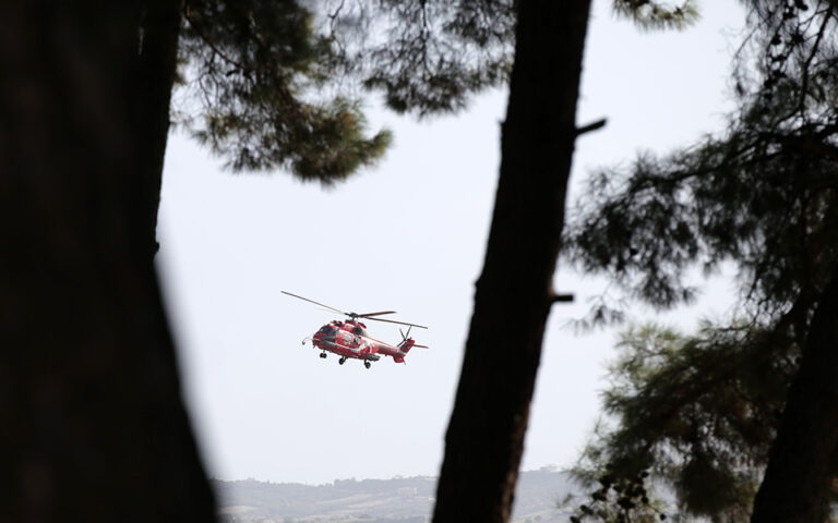 Κακοκαιρία: Ελικόπτερο στις έρευνες για τον αγνοούμενο στην Εύβοια – Προβλήματα λόγω θυελλωδών ανέμων