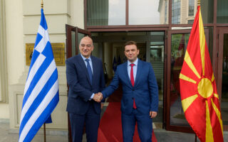 Δένδιας: Ενέργεια και Συμφωνία Πρεσπών στη συνάντηση με τον πρωθυπουργό της Βόρειας Μακεδονίας-1