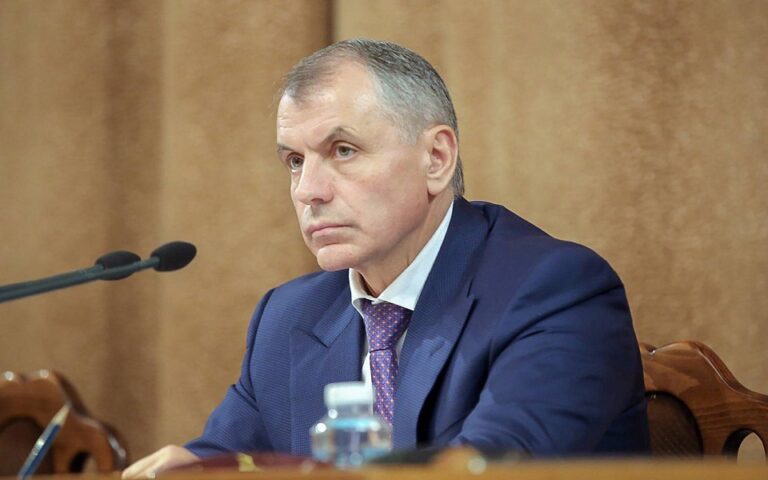 Πρόεδρος «κοινοβουλίου» Κριμαίας: Η λέξη Ουκρανία είναι ξένη, πρέπει να εξαλειφθεί