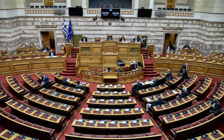 Βουλή: Υπερψηφίστηκε η Αμυντική Συμφωνία Ελλάδας – ΗΠΑ