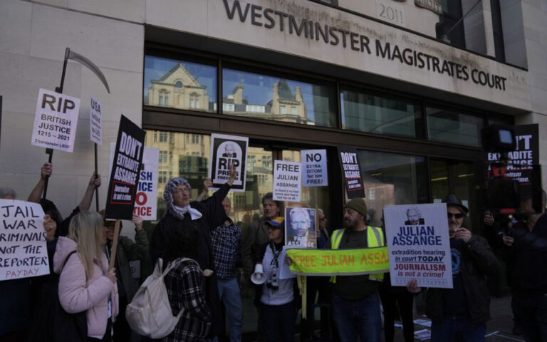 Λονδίνο: Διαδήλωση κατά της έκδοσης του Τζούλιαν Ασάνζ