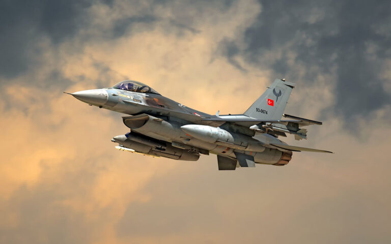 Bloomberg: Η Τουρκία κέρδισε τη στήριξη Μπάιντεν για τις αναβαθμίσεις των F-16