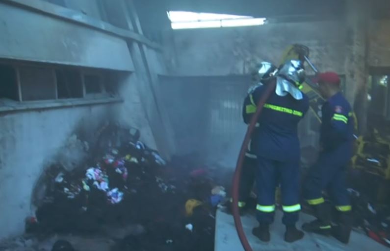 ΣΕΦ: Φωτιά σε παλέτες με βοήθεια για την Ουκρανία (εικόνες)-1