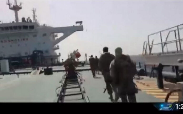 Ιράν: Βίντεο από τη βίαιη κατάληψη των δύο πετρελαιοφόρων από τους Φρουρούς της Επανάστασης