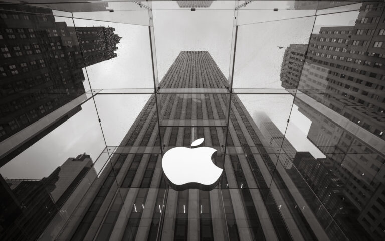 Η Apple έπεσε από τον θρόνο της – Ποια είναι πλέον η πιο «πολύτιμη» εταιρεία στον κόσμο