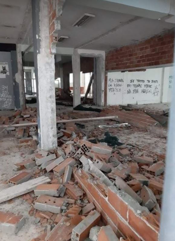 ΑΠΘ: Εκτεταμένες καταστροφές στο κτίριο του Τμήματος Βιολογίας (εικόνες)-1