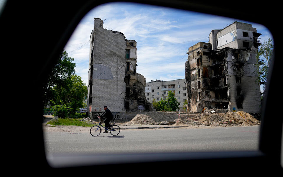 Guerra in Ucraina: margini ristretti per soluzioni diplomatiche e dilemmi occidentali