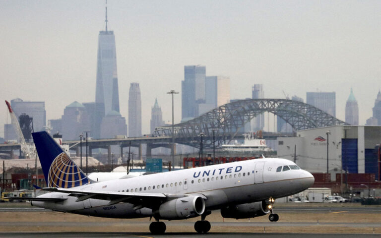 Αναστάτωση στην πτήση της United Airlines από Αθήνα για Νέα Υόρκη – Κατευθύνεται προς Ρέικιαβικ