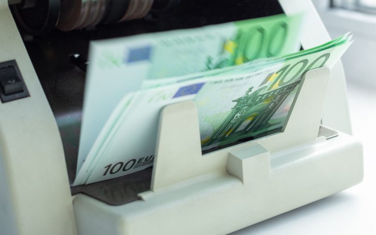 Κατά 1,2 δισ. αυξήθηκαν τον Μάιο οι καταθέσεις, στα 179,4 δισ. ευρώ
