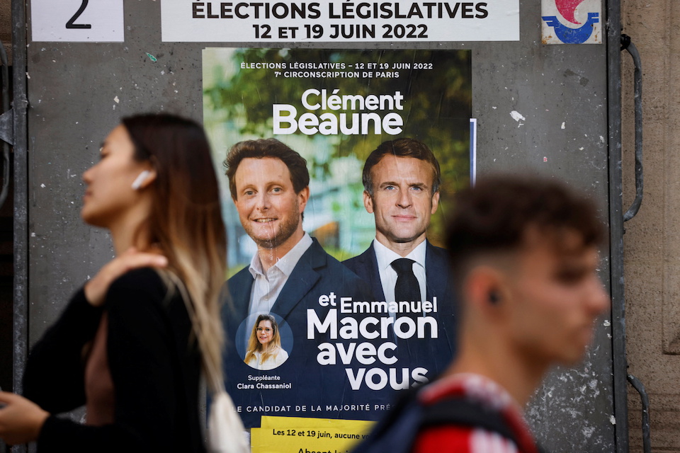 Γαλλικές εκλογές: Μελανσόν vs Μακρόν με το βλέμμα σε Εθνοσυνέλευση και πρωθυπουργία-2