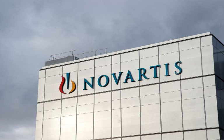 Μειώνει το προσωπικό της κατά 8.000 άτομα η Novartis