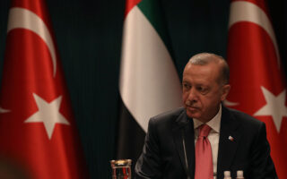 Νέο κρεσέντο προκλήσεων από Ερντογάν: «Μην προσπαθήσετε να χορέψετε με την Τουρκία – Τέλος οι διμερείς συνομιλίες»-2