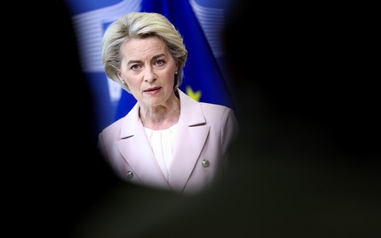 ΕΕ: Με πρόταση μομφής απειλείται η Ούρσουλα φον ντερ Λάιεν
