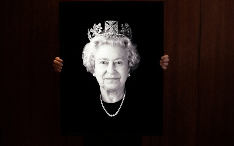 Βασίλισσα Ελισάβετ ΙΙ: Το «άλμπουμ» 7 δεκαετιών στον θρόνο