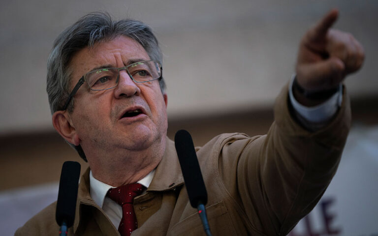 Γαλλία: Ο Ζαν-Λικ Μελανσόν υπόσχεται να δώσει γαλλική υπηκοότητα στον Ασάνζ αν γίνει πρωθυπουργός