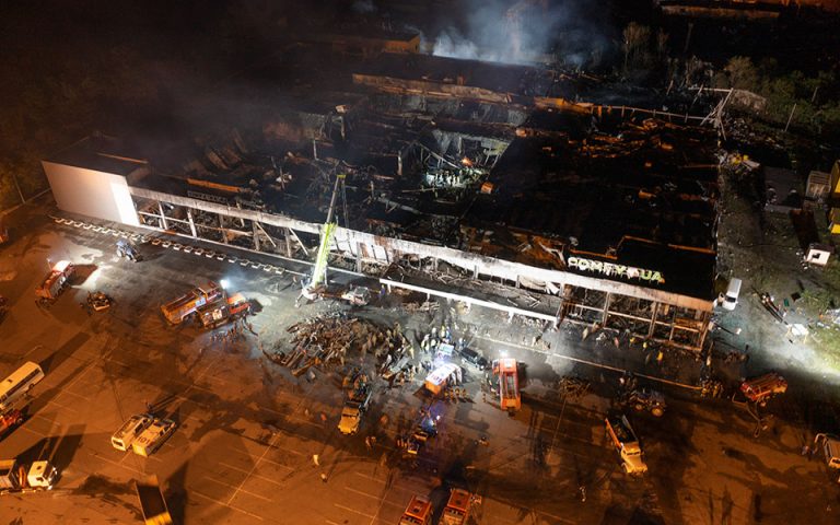 G7: Έγκλημα πολέμου η επίθεση στο εμπορικό κέντρο της Κρεμεντσούκ – 16 οι νεκροί