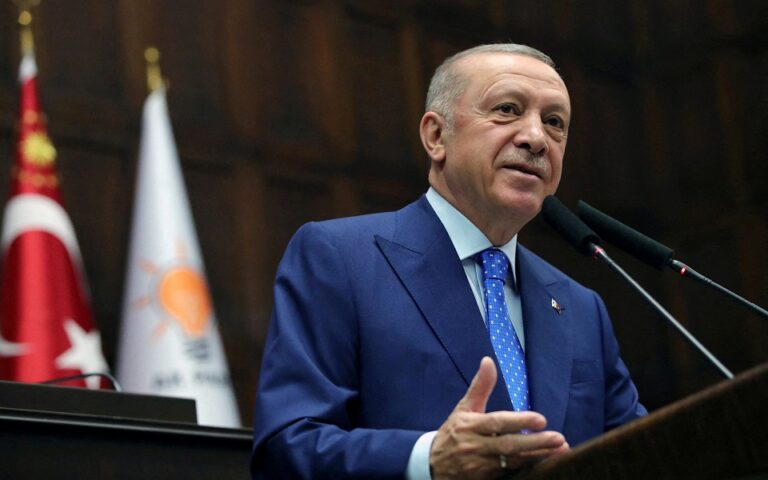 Ερντογάν: Ανακοίνωσε επισήμως ότι θα είναι υποψήφιος για την προεδρία