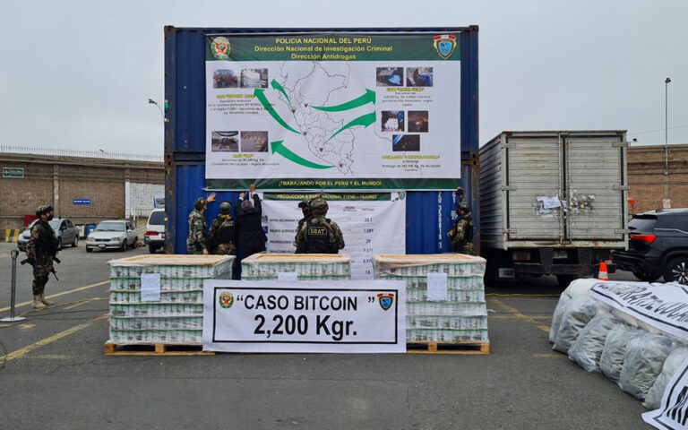 Περού: Κατάσχεση 2,2 τόνων κοκαΐνης – Τα ναρκωτικά ήταν κρυμμένα σε φορτίο με σπαράγγια