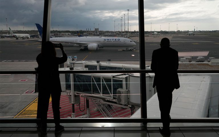 Εγκλωβισμένοι σε αεροδρόμιο της Ρώμης δεκάδες Θεσσαλονικείς από ακύρωση πτήσης