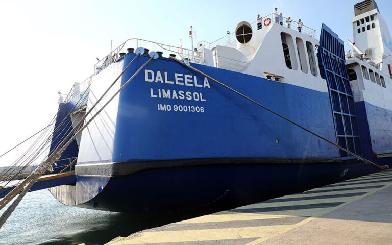 Ακτοπλοϊκή σύνδεση Ελλάδας – Κύπρου: Στον Πειραιά το «Daleela»