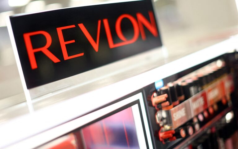 Αίτηση πτώχευσης κατέθεσε ο κολοσσός καλλυντικών Revlon