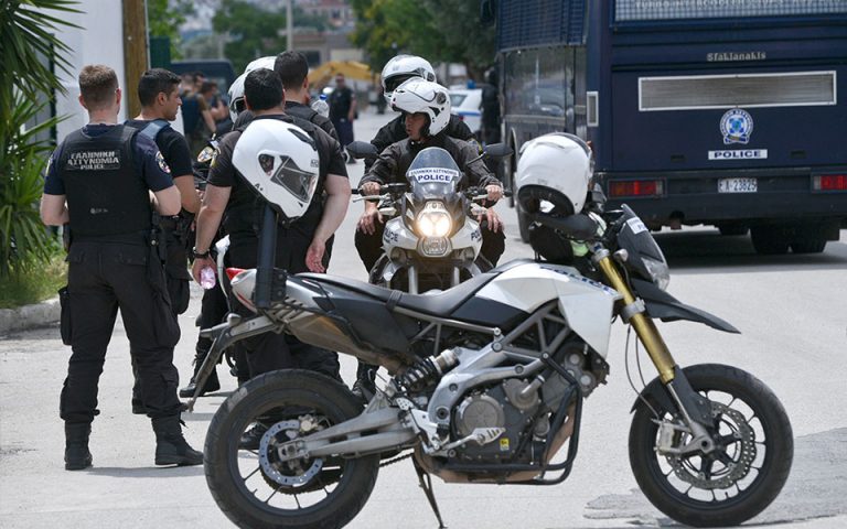 Θεσσαλονίκη: Ένοπλος εισέβαλε σε αντιπροσωπεία αυτοκινήτων και απείλησε εργαζόμενους